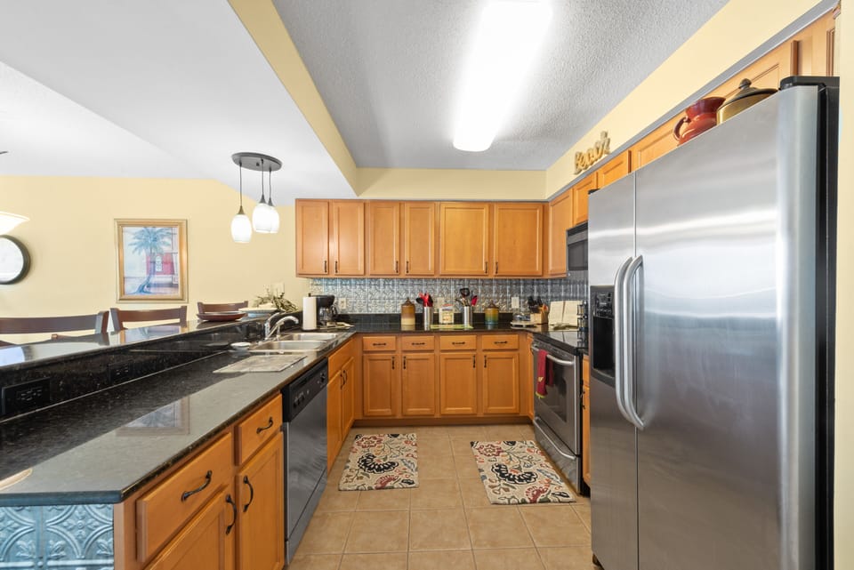 A fully stocked kitchen makes meal preparation a breeze.