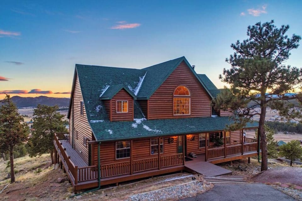 Mountaintop with fantastic views on all sides.