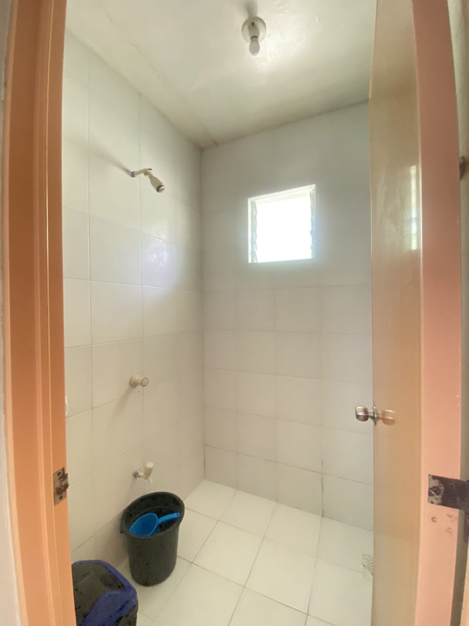 Beach House for 8 | Bathroom