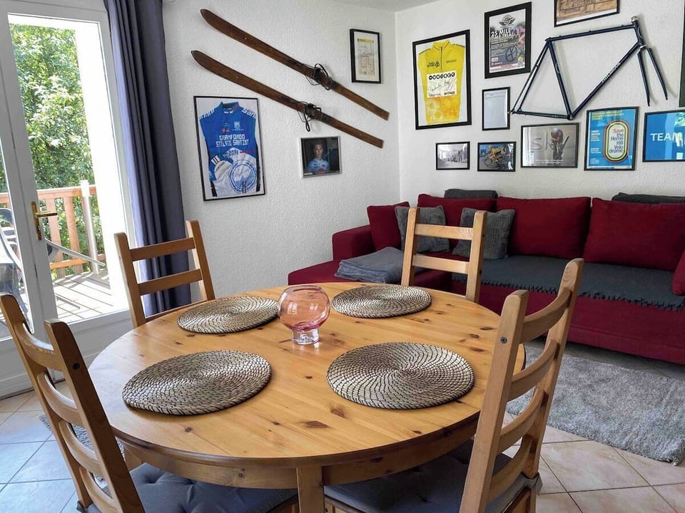 The open plan living room/kitchen /dining area offers  a sociable setting