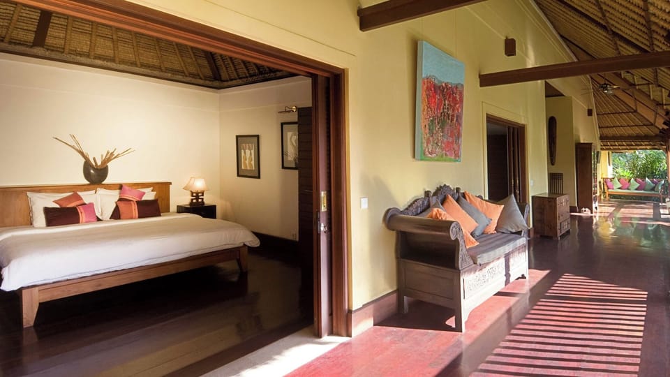 Villa | 4 bedrooms, in-room safe, desk, iron/ironing board