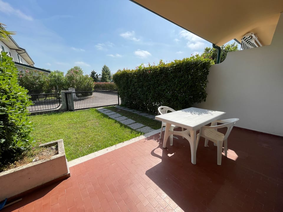 Villa, 3 Bedrooms, Balcony, Garden View | Outdoor dining