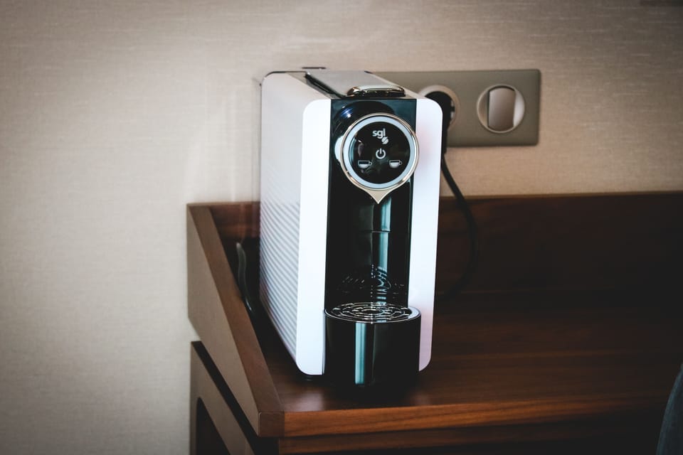Deluxe Room | Coffee and/or coffee maker