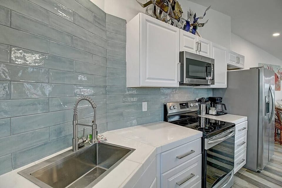 High-end appliances, ample space, and all the essentials for a seamless cooking experience. 