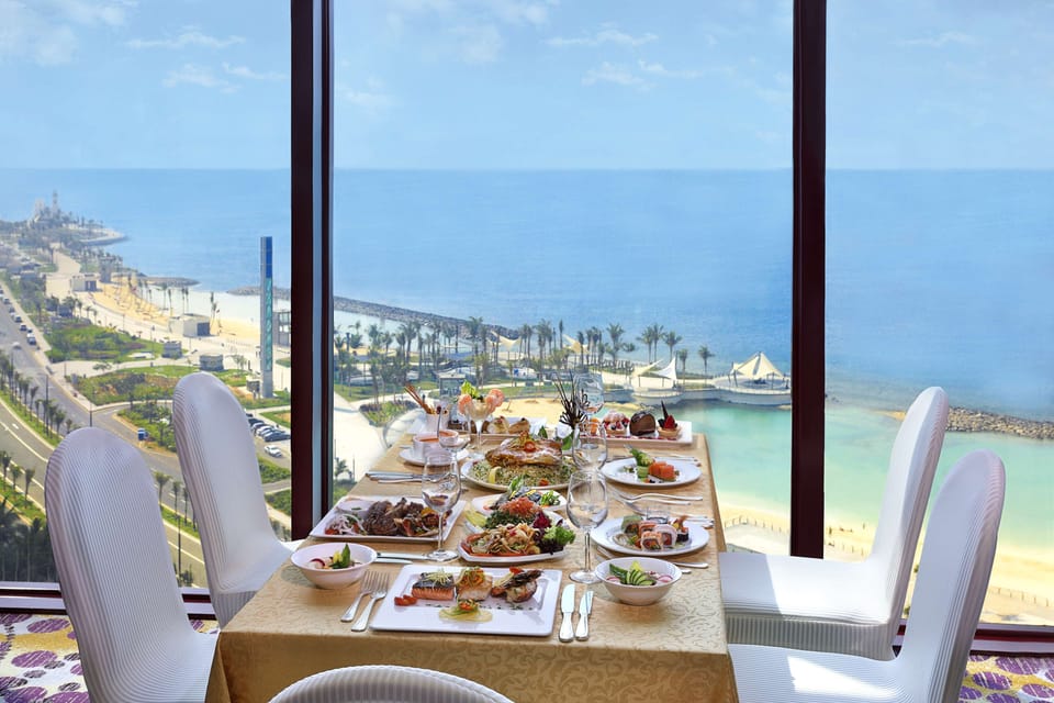 3 restaurants; breakfast, lunch, dinner, and brunch served