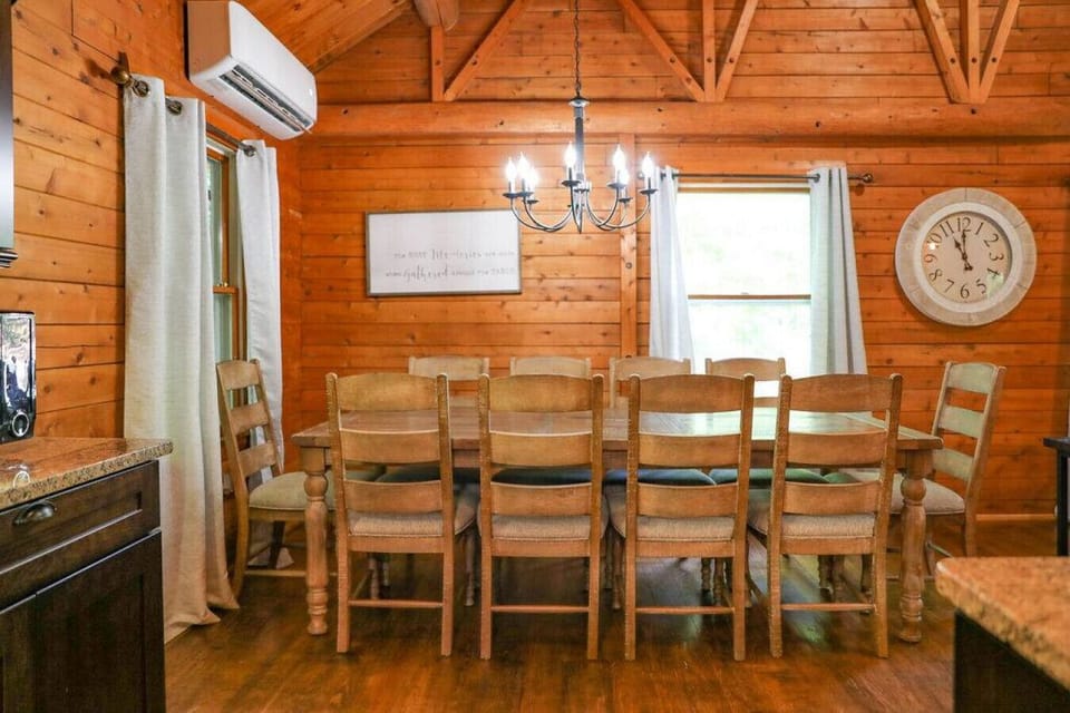 Kitchen / Dining