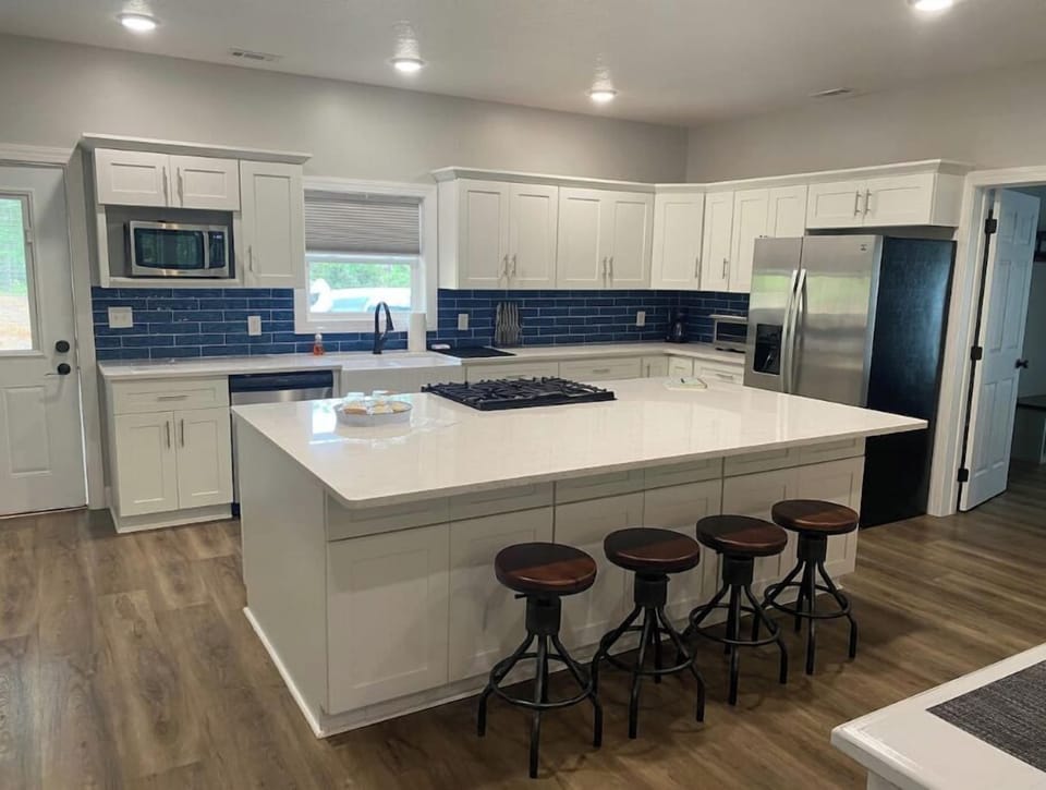 Enjoy the Lake Life!