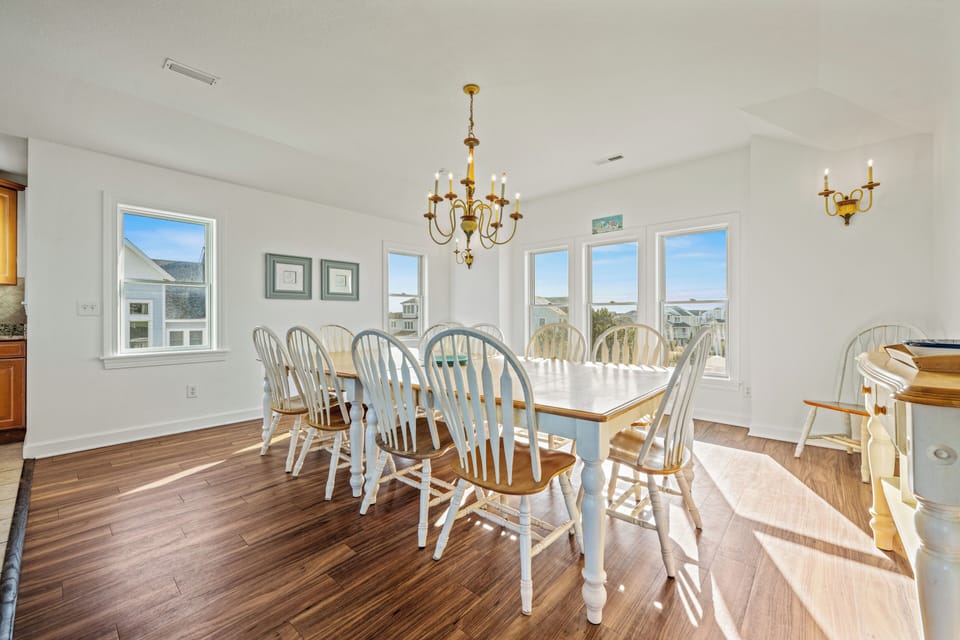 Dining Area - Top Level