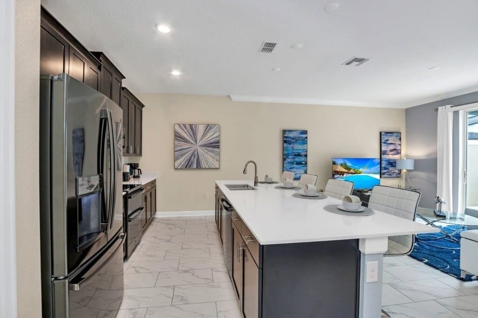 Townhome, 4 Bedrooms | Private kitchen