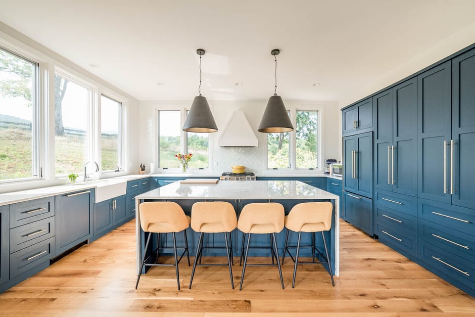 Stocked kitchen w/ everything you need to make meals