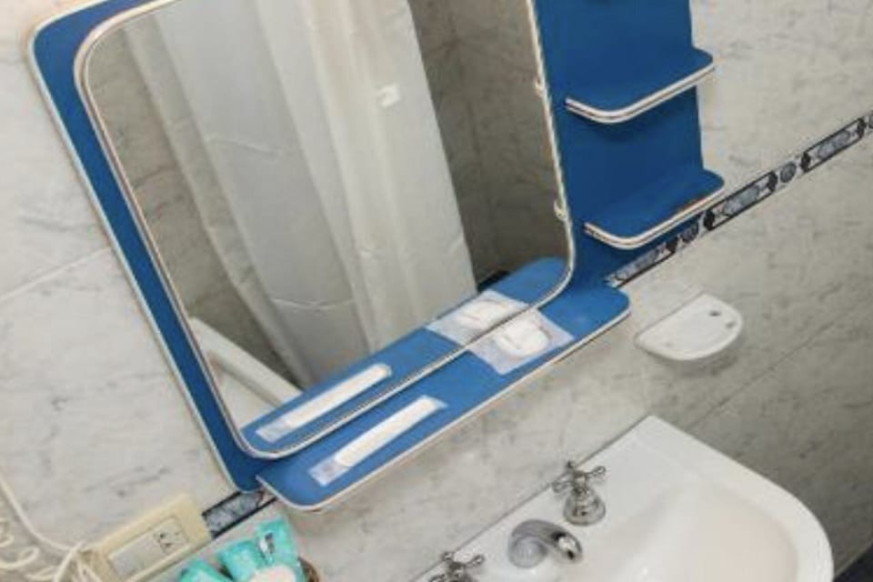 Free toiletries, bidet