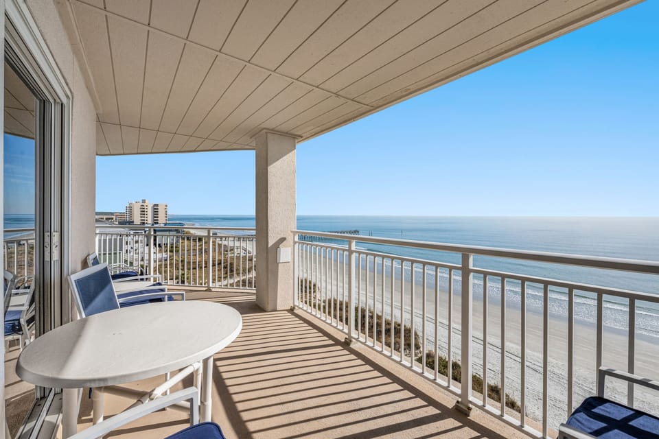 Find a comfortable spot for some good conversation and gorgeous views!