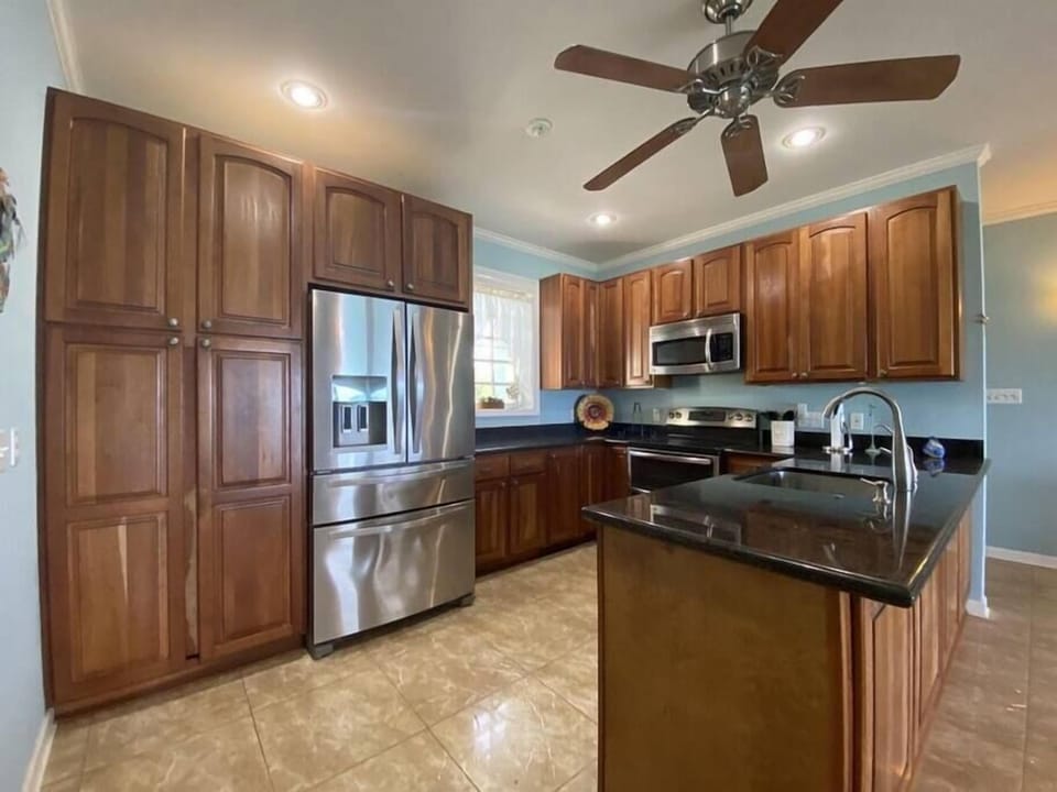 the kitchen for the lower unit
