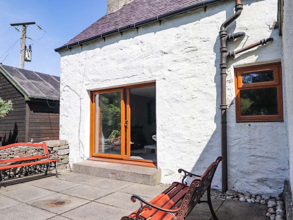 Cottage | Interior