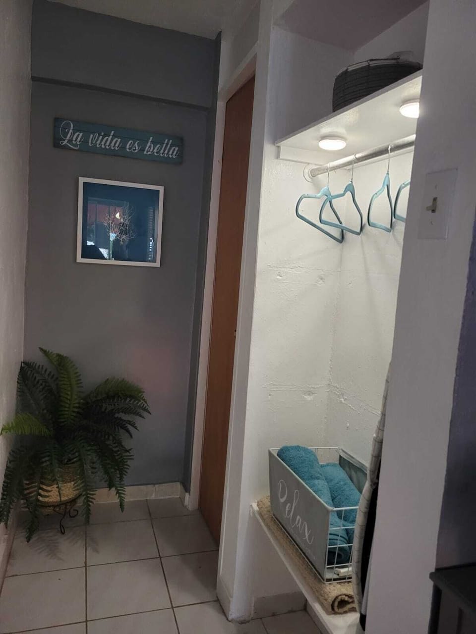 Deluxe Single Room | Wardrobe