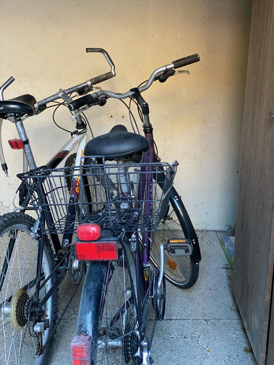 Fahrrad-Garage mit E-Ladestation