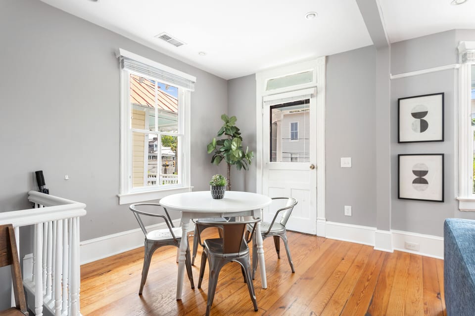 Dining Space with Seating for 4