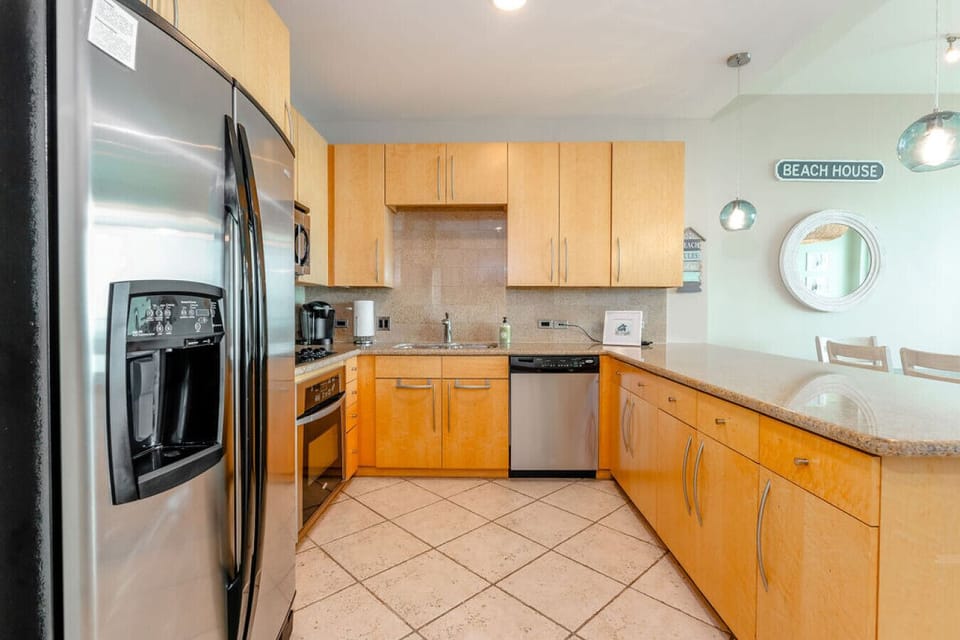 Fully stocked kitchen
