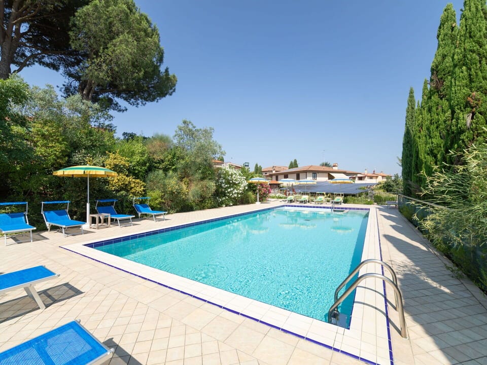 Swimming Pool, Resort, Outdoor Furniture, Eco Hotel, Shade, Sunlounger, Villa, Estate, Hacienda, Hotel