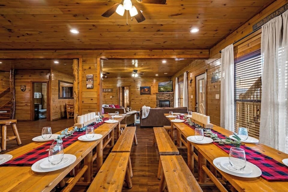 Plenty of seating to eat and enjoy the cabin!