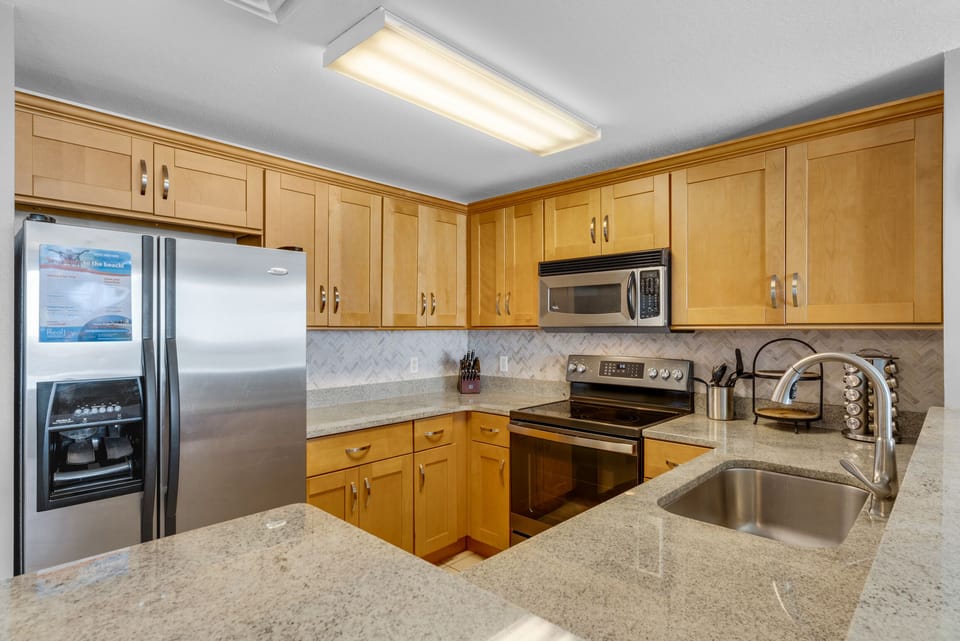 Kitchen with plenty of counter space