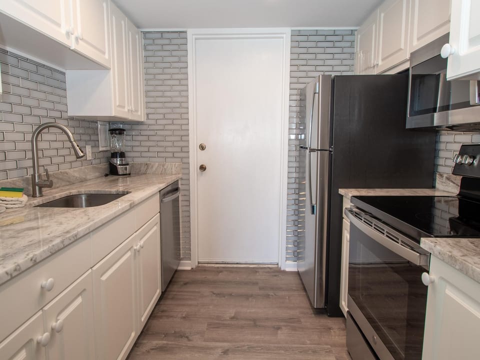 Fully remodeled kitched has everything you need