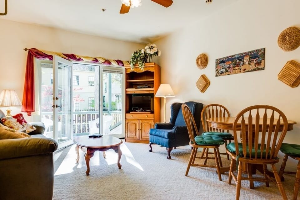 Open Living/Dining Room