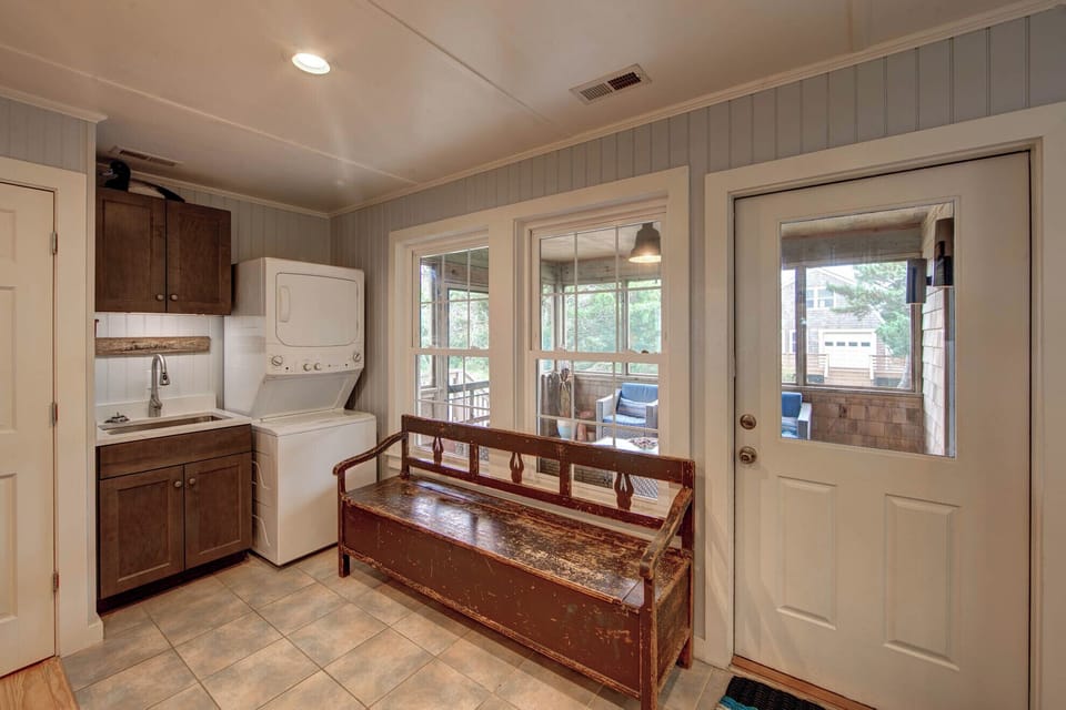 Laundry & Back Entrance