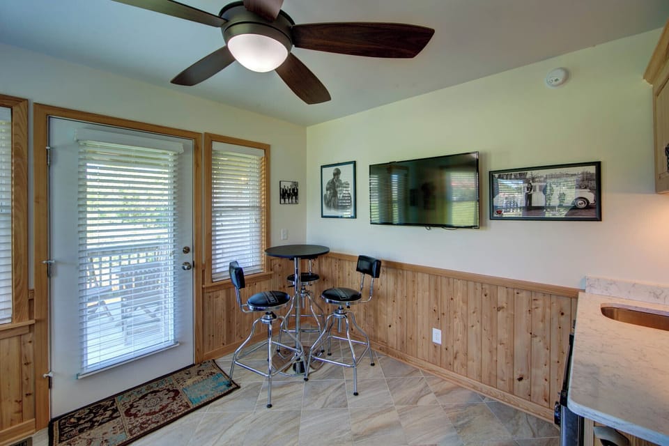 Downstairs Bar Room (2)