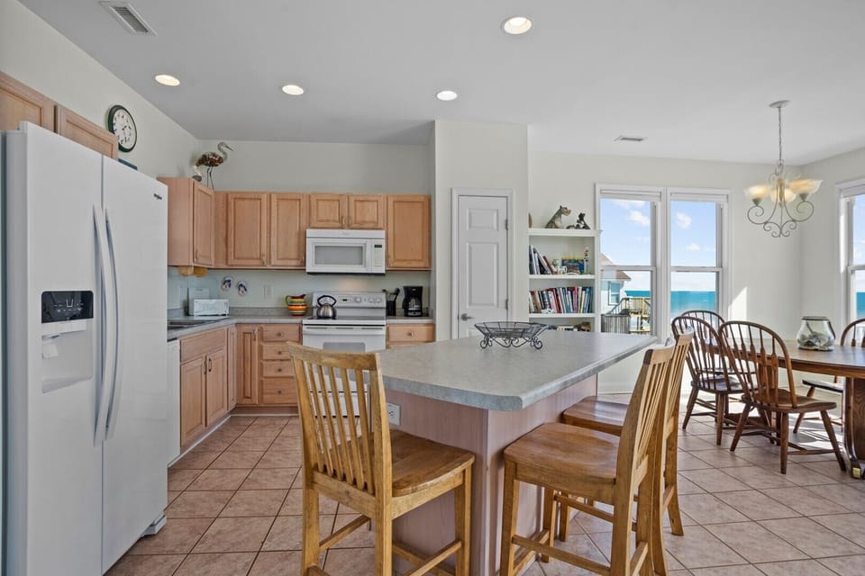 Kitchen - Dining