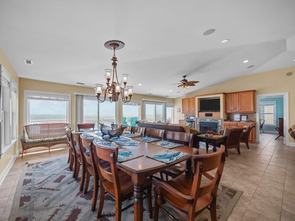 Dining - Deck Access