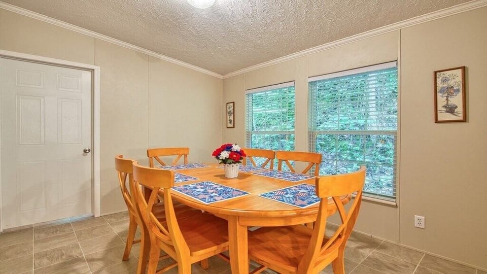Dining Room 2