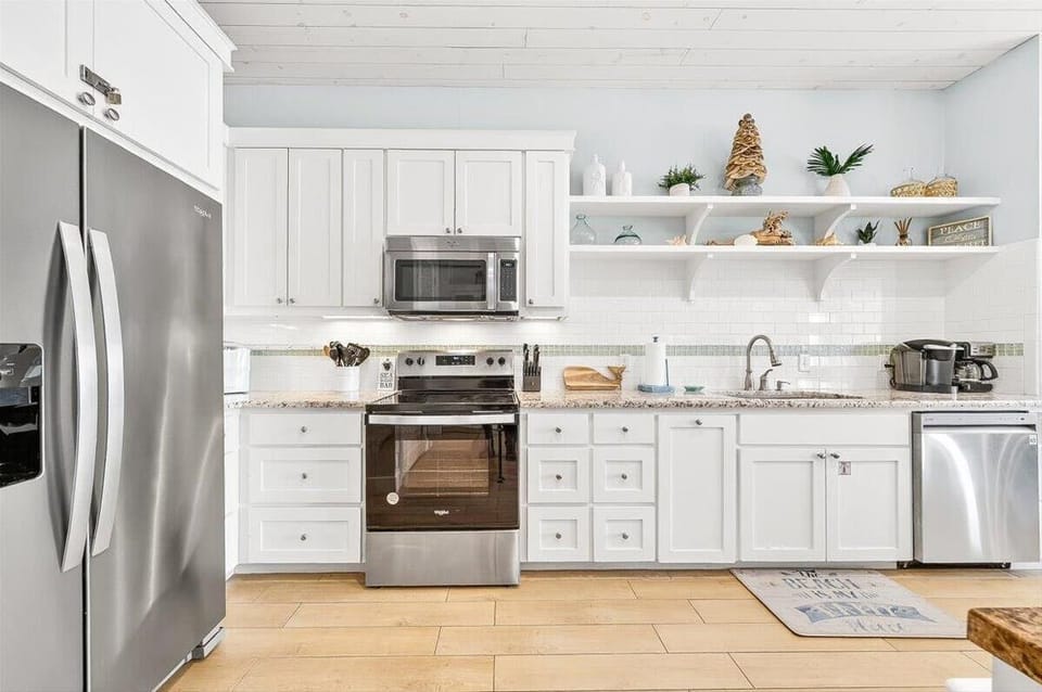 1st Floor, Kitchen
