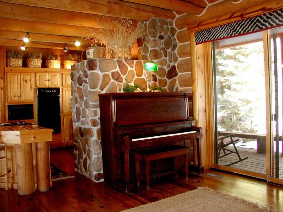 A piano to delight any piano player and his/her audience