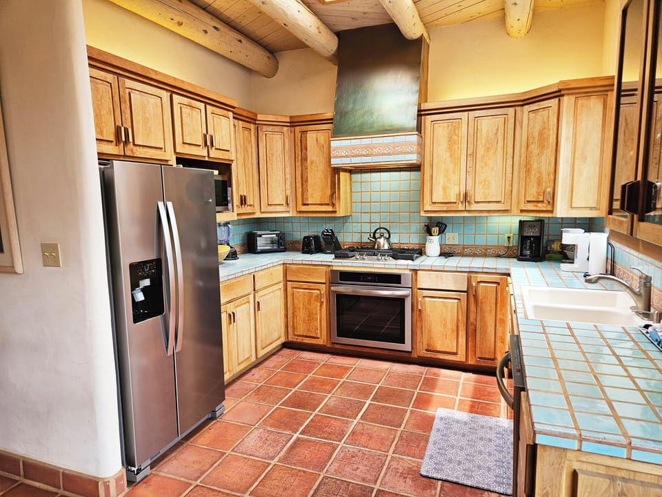 Fully Equipped Kitchen with newly installed Stainless Steel Appliances