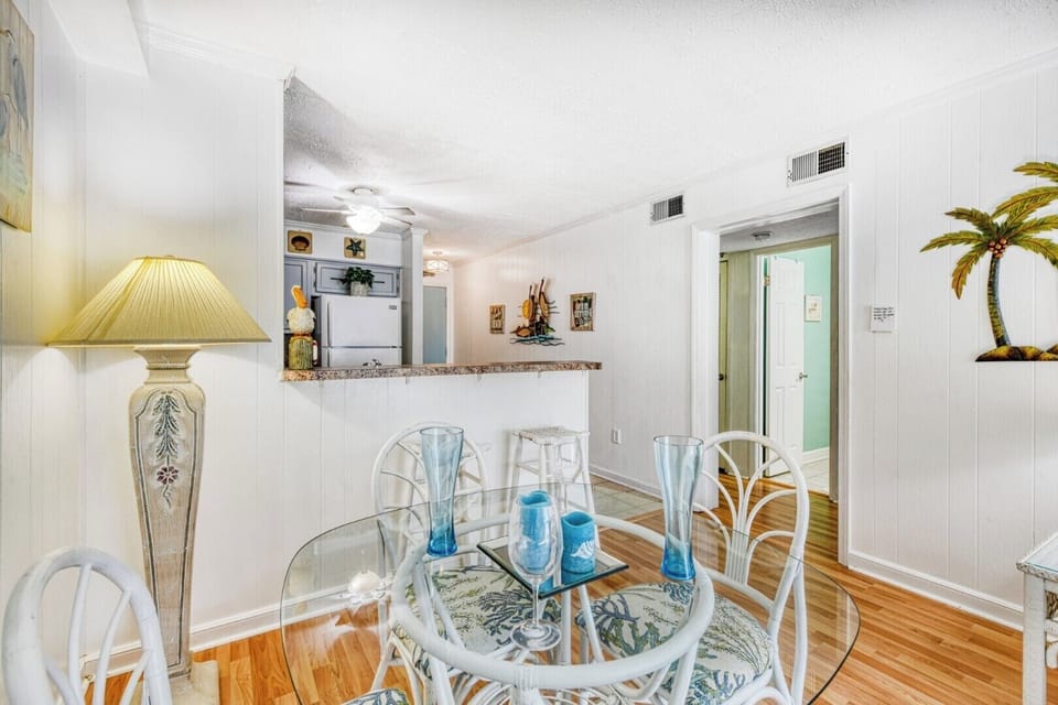 Beach House 212