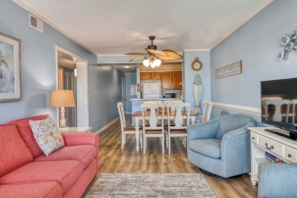 Ocean Cove 102