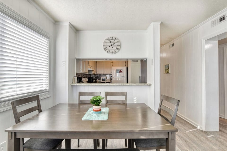 Sea Oaks 303