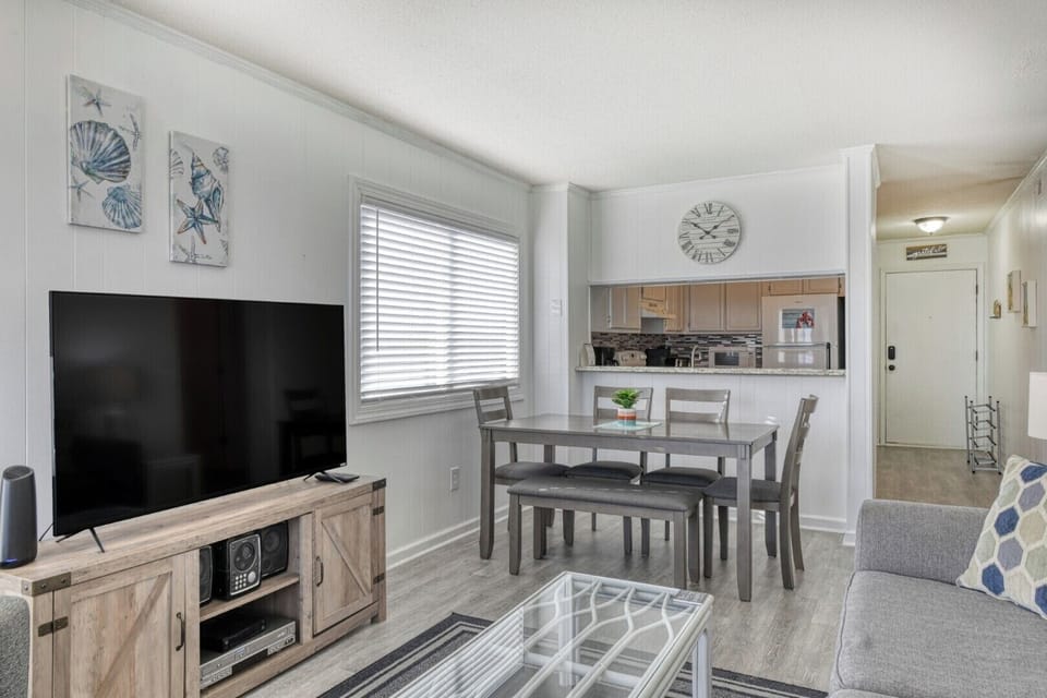 Sea Oaks 303