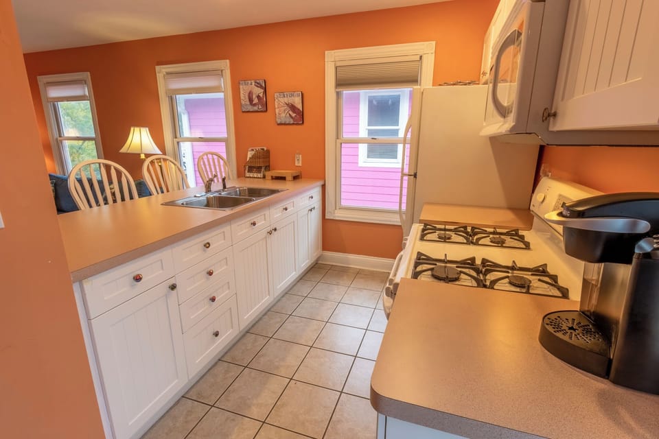 Main Level | Kitchen