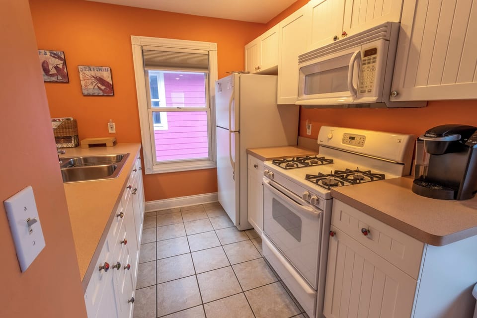 Main Level | Kitchen