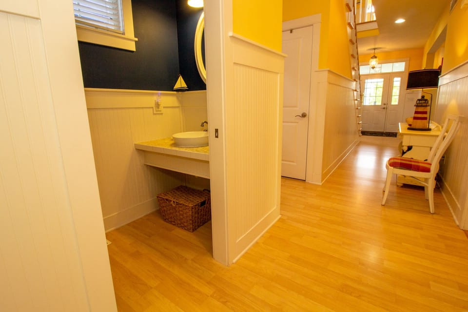 Main Level | Powder Room