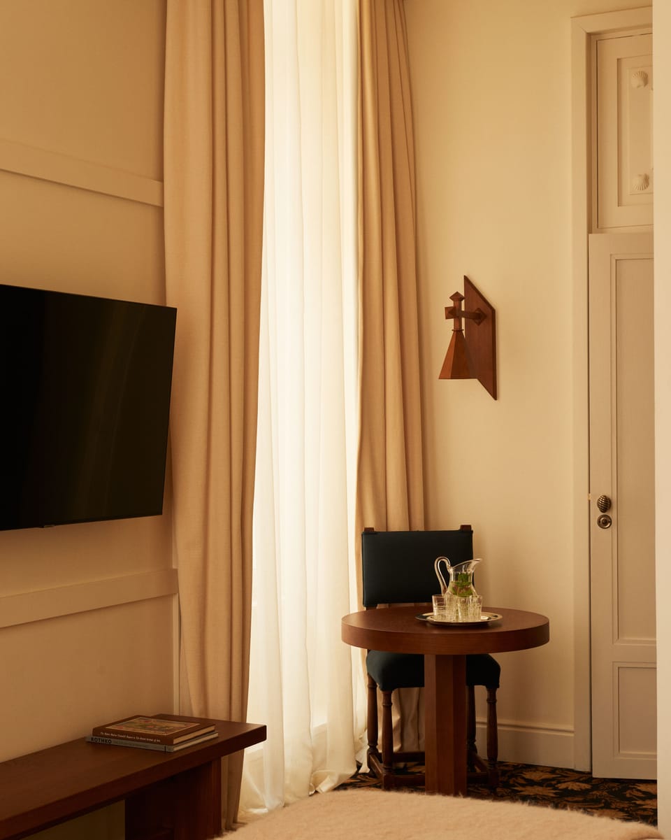 Deluxe Double Room, Bathtub | Premium bedding, pillowtop beds, minibar, in-room safe