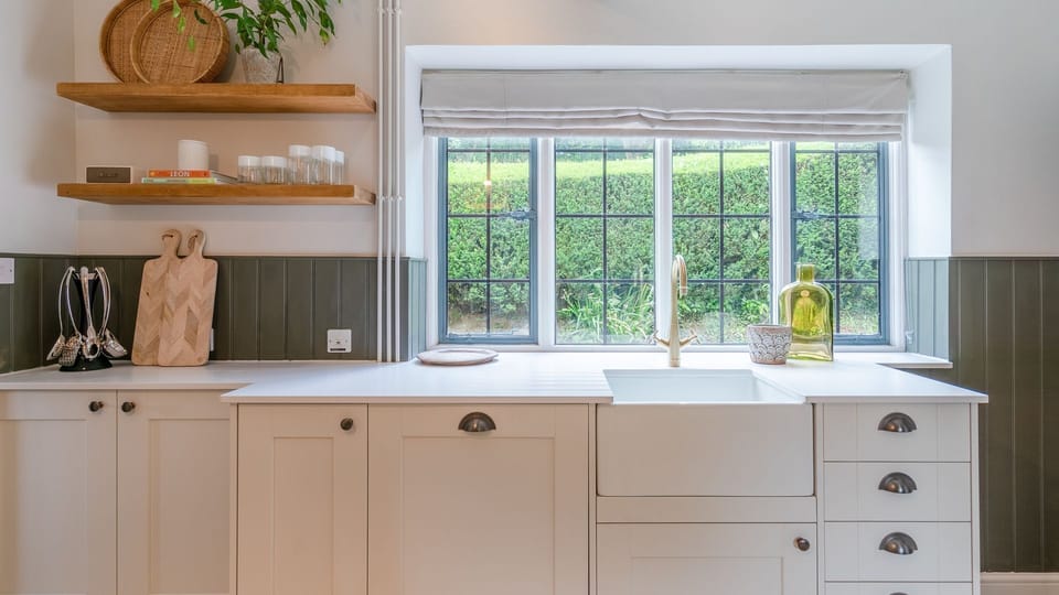 Kitchen, Court Cottage, Bolthole Retreats