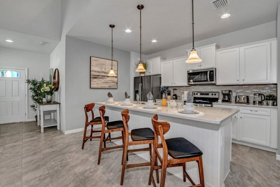 8911Zurich,WindsorAtWestside_15