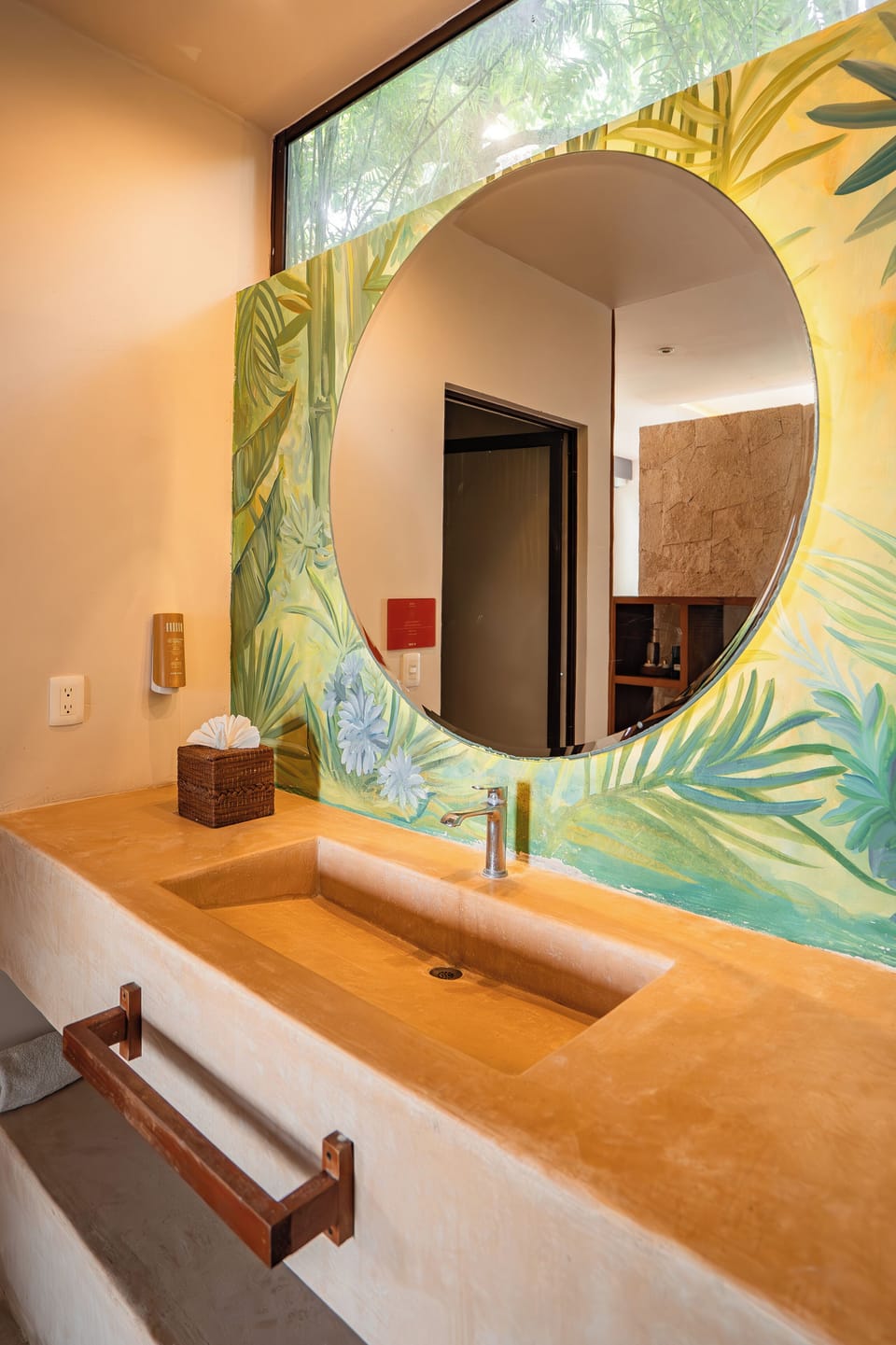 Double Room with Balcony | Bathroom | Shower, rainfall showerhead, eco-friendly toiletries, towels