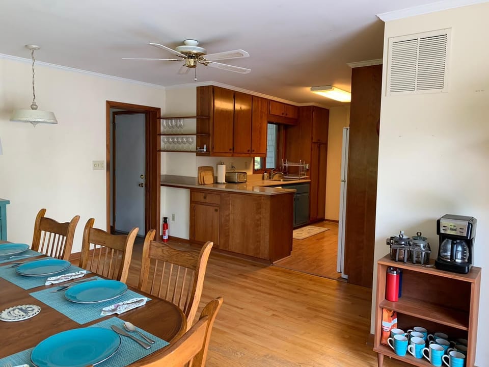 Dining room open to kitchen. Laundry room is to the left of the kitchen. 