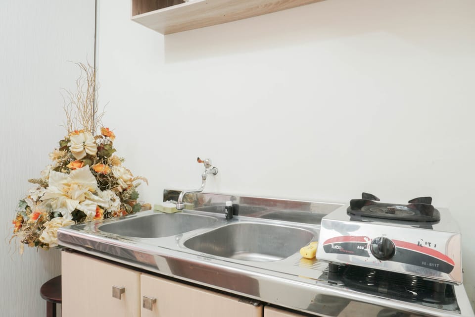 Room | Private kitchen | Fridge, stovetop, dishwasher, cookware/dishes/utensils