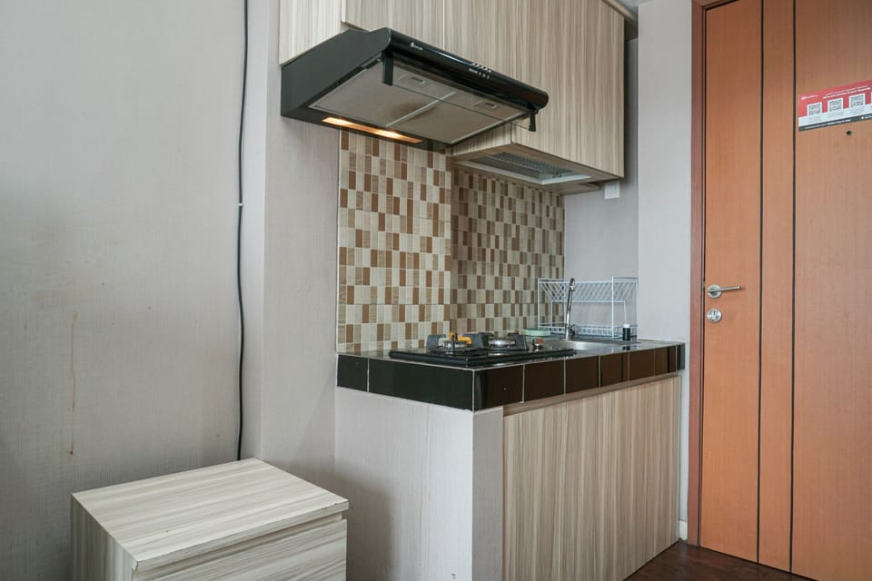 Room | Private kitchen | Fridge, stovetop, cookware/dishes/utensils
