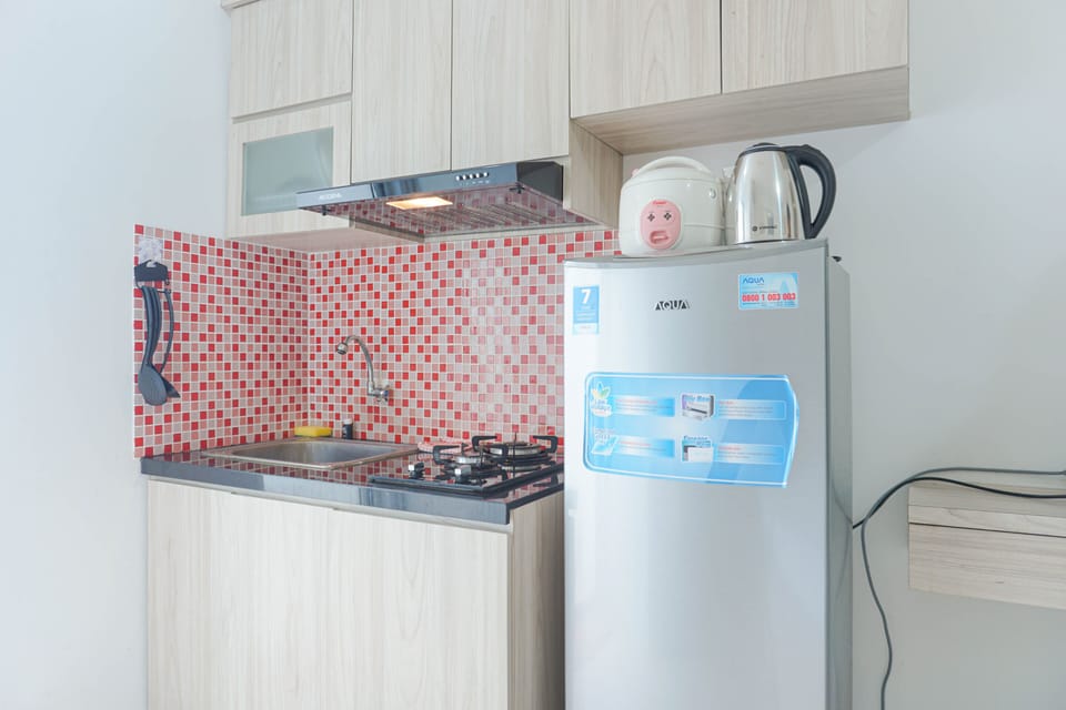 Room | Private kitchen | Fridge, stovetop, cookware/dishes/utensils